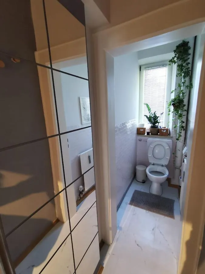 Elegant 2 Bd Apartment Munich