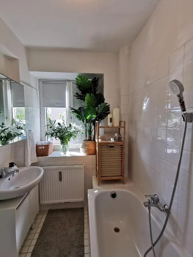 Elegant 2 Bd Apartment Munich
